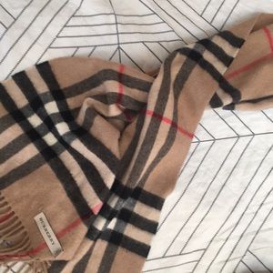 BURBERRY cashmere scarf
